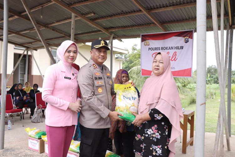 Polres Rohil Gelar Jumat Berkah, 50 Paket Sembako Dibagikan untuk Kaum Dhuafa