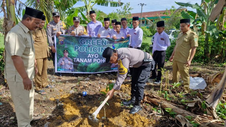 Tanam Pohon, Polsek Bagan Sinembah Sosialisasi Program Green Policing di Sekolah
