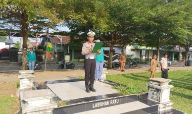 Kasat Lantas Polres Lampung Timur Jadi Pembina Upacara di SMK YPI 2 Way Jepara