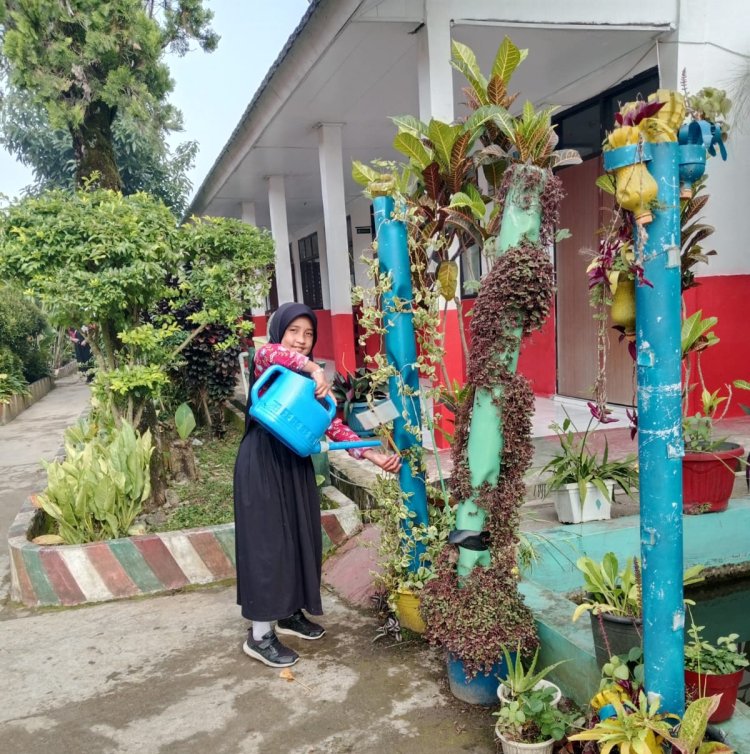 SD Negeri 1 Purajaya Gelar Kerja Bakti Siap Mengikuti Lomba UKS Tingkat Provinsi
