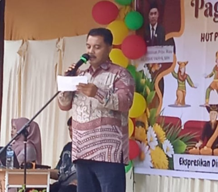 Ketum LCI Hadiri Pagelaran Karya Seni SMAN 1 Siak Hulu Peringati HUT PGRI dan Hari Guru Ke-80