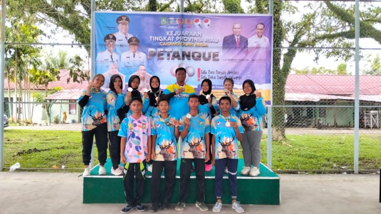 UPT SMPN 1 Siak Hulu Raih Sejumlah Medali di Kejuaraan Provinsi Riau Cabor Petanque 2025