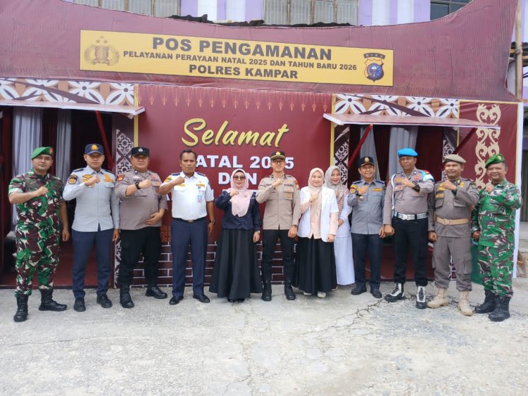 Masuki Hari Ke-2, Wakil Bupati Kampar Salurkan Bingkisan untuk Personel Pos PAM Nataru di Siak Hulu