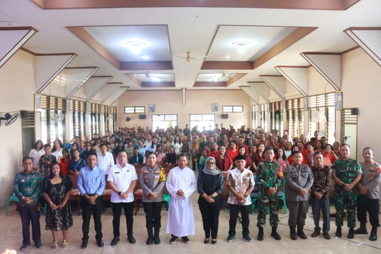 Kapolres Lampung Timur Bersama Forkopimda Lampung Timur Tinjau Perayaan Natal 2025 di Purbolinggo