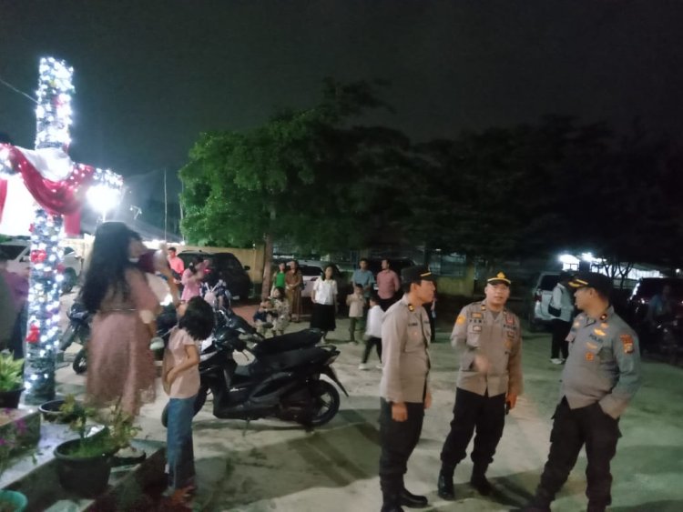 Pastikan Ibadah Malam Tahun Baru Aman, Kapolsek Siak Hulu Pimpin Patroli Gabungan di Tengah Cuaca Ekstrem