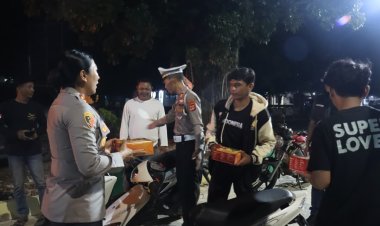 Kapolres Lampung Timur Gelar Sahur On The Road, Wujudkan Kepedulian dan Kehadiran Polri di Masyarakat