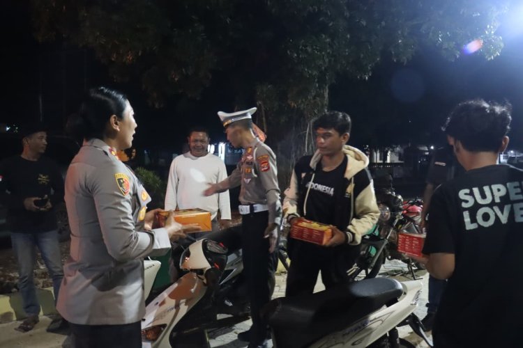 Kapolres Lampung Timur Gelar Sahur On The Road, Wujudkan Kepedulian dan Kehadiran Polri di Masyarakat