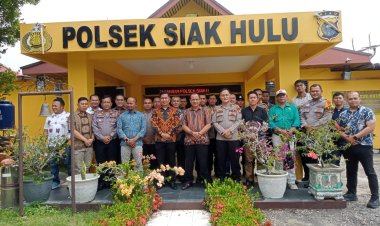 Pisah Sambut Kapolsek Siak Hulu, Ketum Ormas LCI Hadiri Undangan Bersama Insan Pers