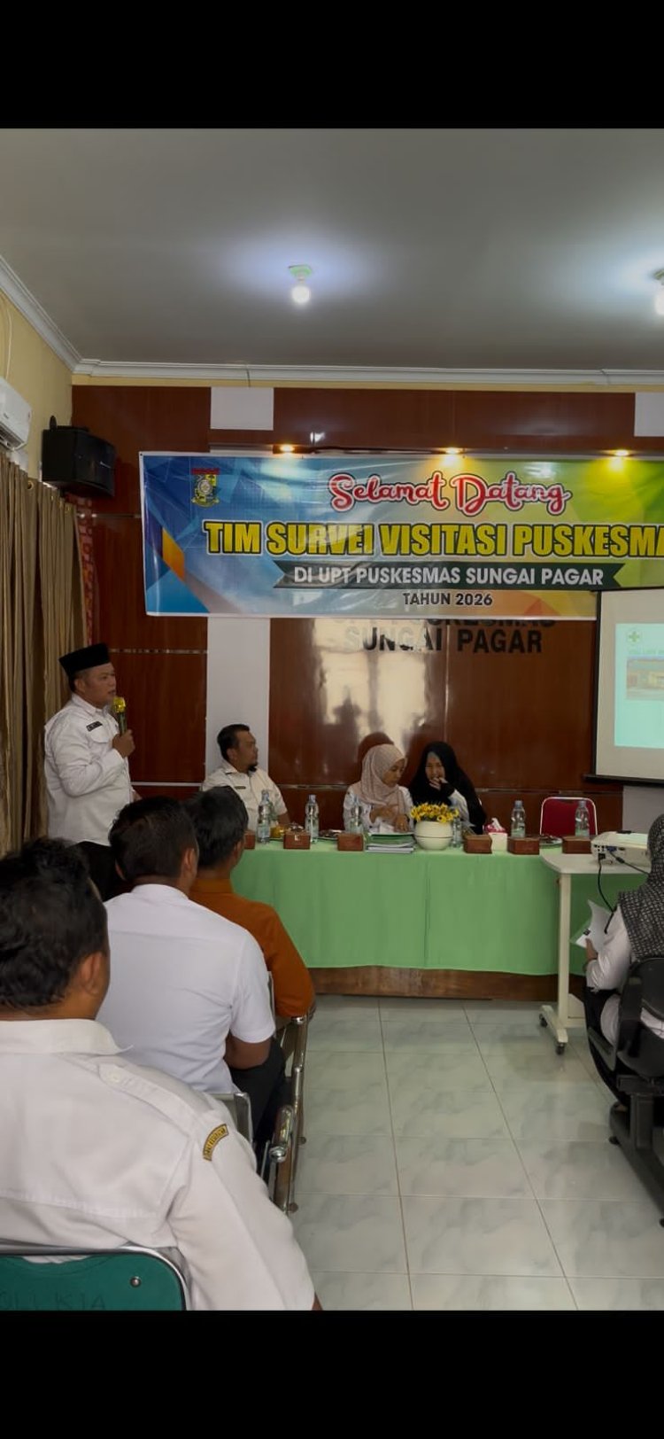 Tim Penilai Provinsi Riau dan Dinkes Kampar Lakukan Visitasi ke Puskesmas Sungai Pagar untuk Perpanjangan Izin Operasional