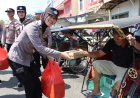 Jumat Berkah, Polwan Polres Lampung Utara Berbagi dengan Masyarakat