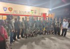 Kapolres Kampar Sambangi Pos Satkamling Perumahan Ginting Malam Hari, Beri Bantuan Dana dan Bibit Pohon untuk Warga Kubang Jaya
