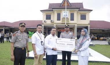 Bentuk Kepedulian, Kapolres Kampar Saksikan Penyerahan Santunan PT ASABRI dan Bank Mantap untuk Keluarga Ipda (Anumerta) Apendra