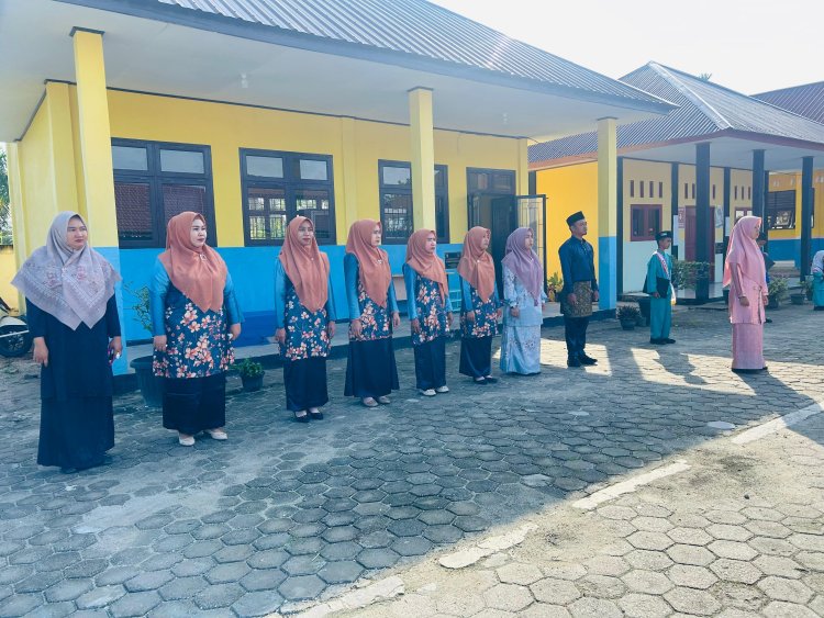 Khidmat dan Penuh Semangat, UPT SDN 010 Pantai Raja Rayakan Hardiknas 2026 dengan Upacara Bendera