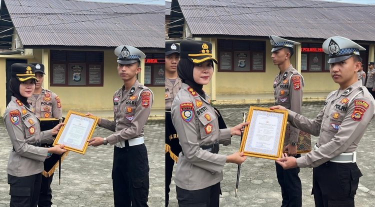 Kapolres Pesisir Barat Berikan Penghargaan Kepada Dua Anggotanya Atas Aksi Penyelamatan Balita Tenggelam