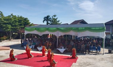 Inisiatif Komite dan Wali Murid Sukseskan Acara Perpisahan Siswa Kelas IX UPT SMPN 6 Siak Hulu