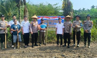 Polsek Kerinci Kanan Bersama Pemerintah Kampung Gabung Makmur Tanam Jagung Pipil Kuartal III 2026