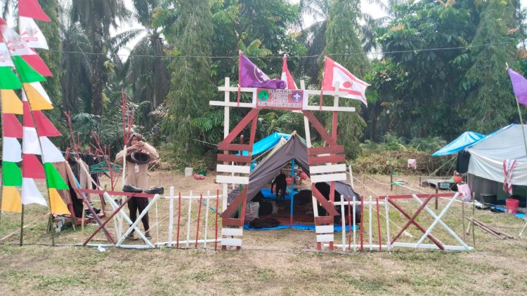 UPT SMP Negeri 1 Kampar Kiri Hilir Semarakkan HUT Pramuka dengan Kegiatan Perkemahan