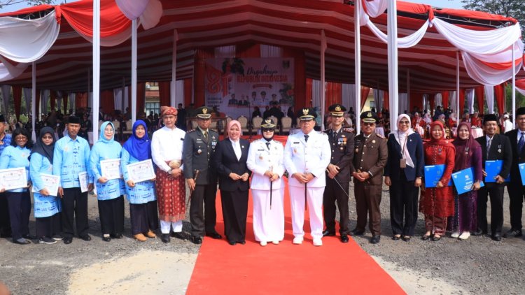 HUT RI ke-81, Kapolres Lamtim Ikuti Upacara Bersama Forkopimda di Lapangan Pemda