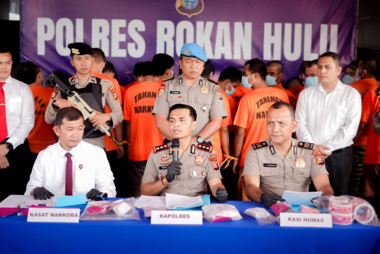 Polres Rohul Ringkus Bandar Narkoba, Sita 1,03 Kg Sabu dan 246 Butir Ekstasi di Rambah