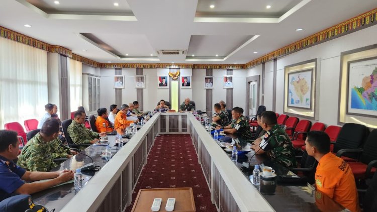 Perkuat Sinergitas Penanganan Karhutla, Dandim 0422/LB Dampingi Tim Mabes TNI Audiensi dengan Pemkab Lampung Barat